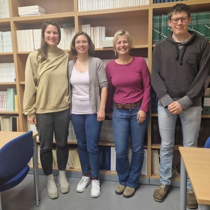 Meeting with Prof. Margot Gerritsen, founder and executive director of Global Women in Data Science (WiDS). From left to right: Joana Elena Meyer, Ann-Kathrin Edrich, Prof. Margot Gerritsen, and Anton Stratmann.